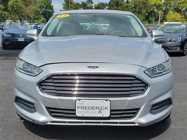 2016 Ford Fusion SE