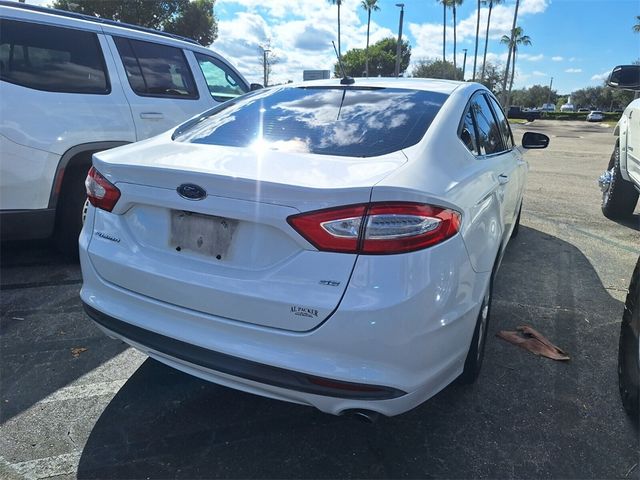 2016 Ford Fusion SE