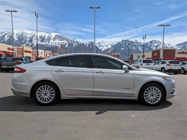 2016 Ford Fusion Hybrid SE