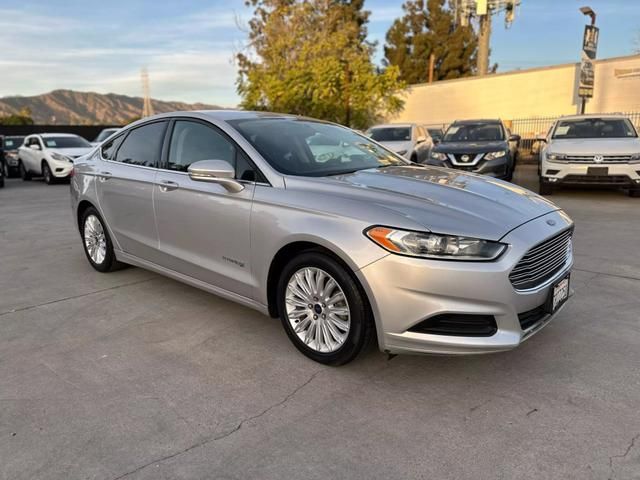 2016 Ford Fusion Hybrid SE