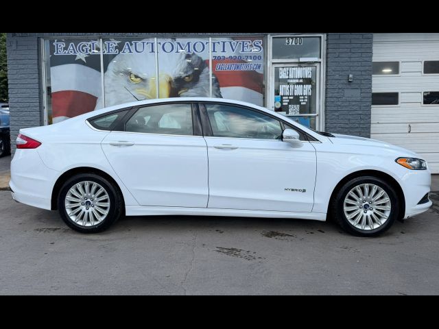 2016 Ford Fusion Hybrid SE