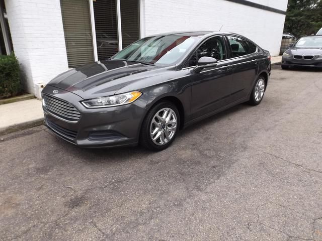 2016 Ford Fusion SE