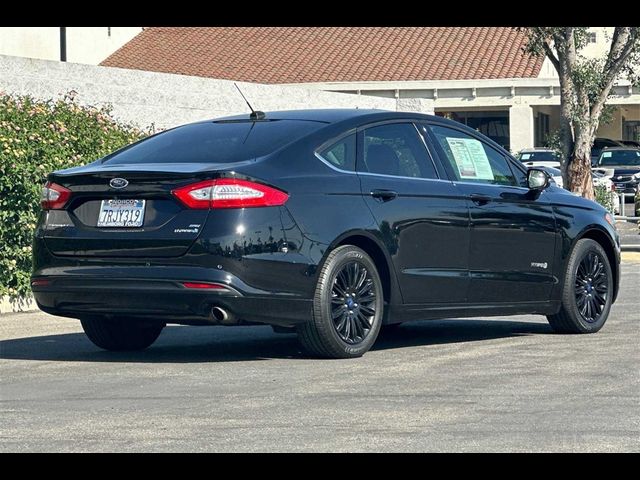 2016 Ford Fusion Hybrid SE