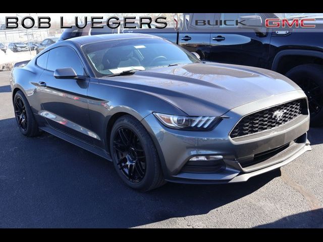 2016 Ford Mustang V6