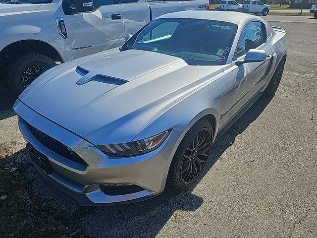 2016 Ford Mustang V6