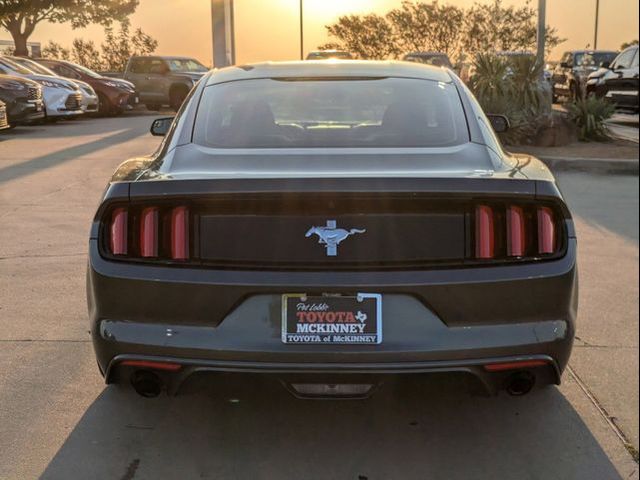 2016 Ford Mustang V6