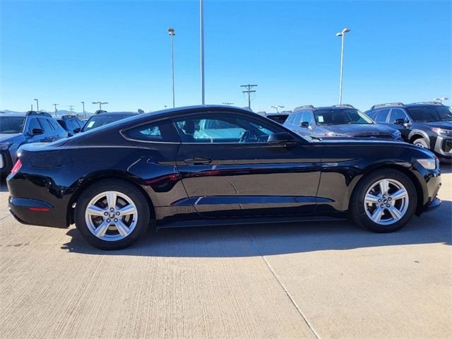 2016 Ford Mustang V6