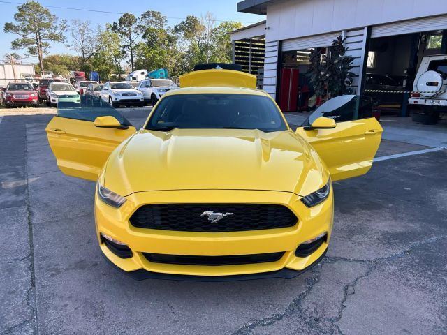 2016 Ford Mustang V6