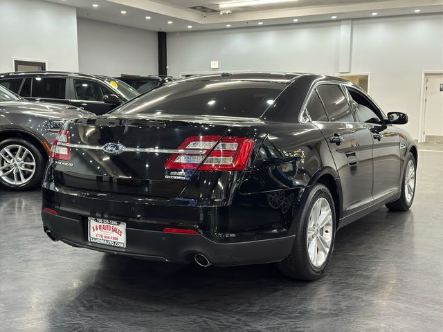 2016 Ford Taurus SEL