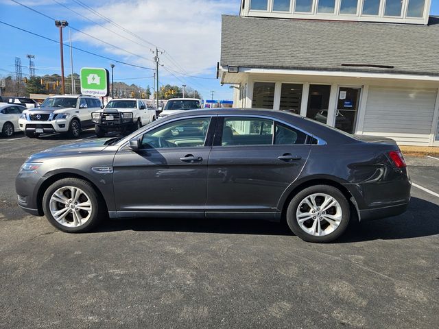 2016 Ford Taurus SE