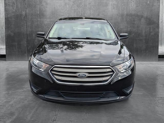 2016 Ford Taurus SE