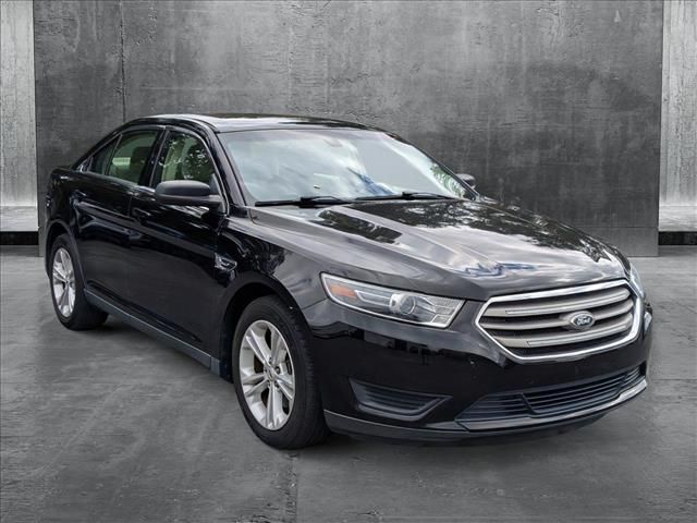 2016 Ford Taurus SE