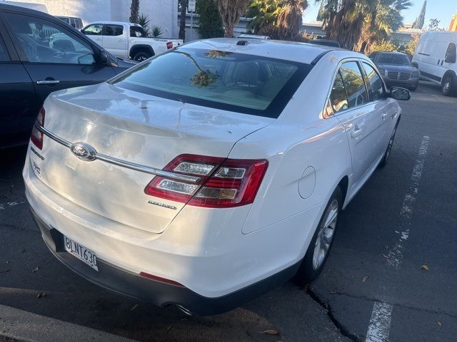 2016 Ford Taurus SE