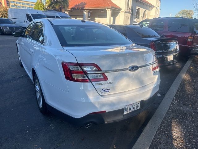 2016 Ford Taurus SE