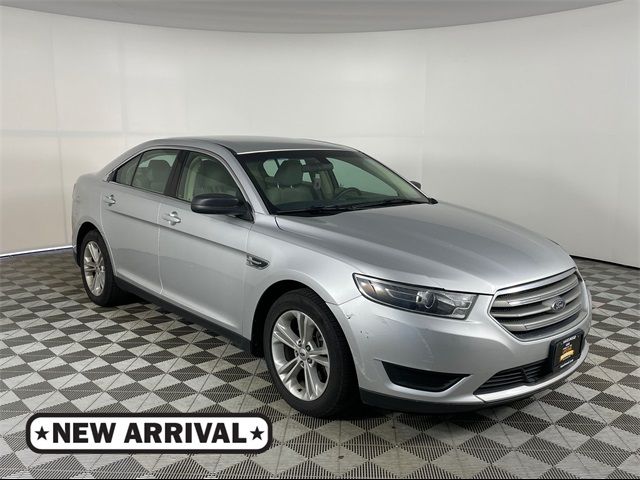 2016 Ford Taurus SE