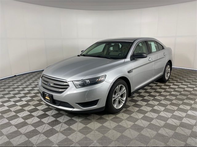 2016 Ford Taurus SE