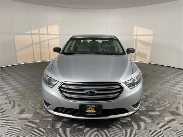 2016 Ford Taurus SE