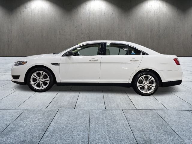 2016 Ford Taurus SE