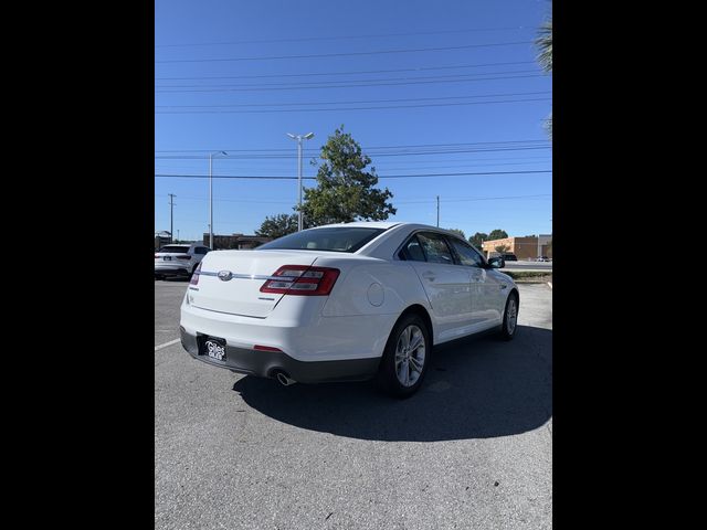 2016 Ford Taurus SE