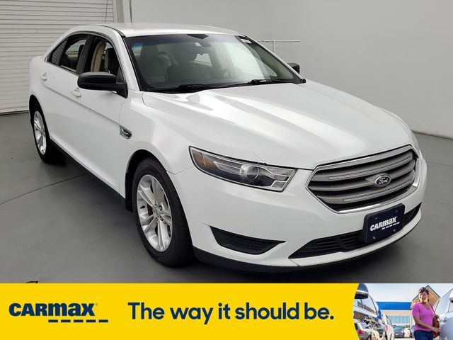 2016 Ford Taurus SE