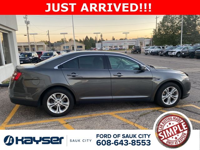 2016 Ford Taurus SE