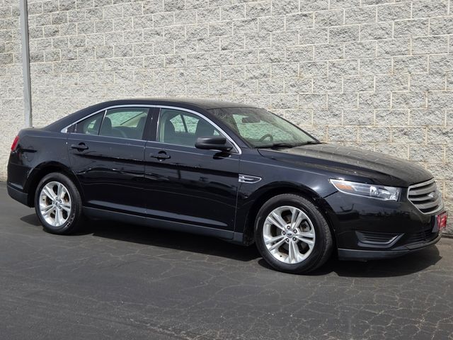 2016 Ford Taurus SE