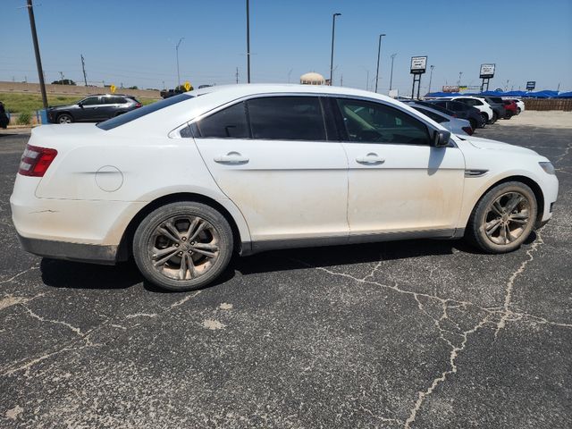 2016 Ford Taurus SE