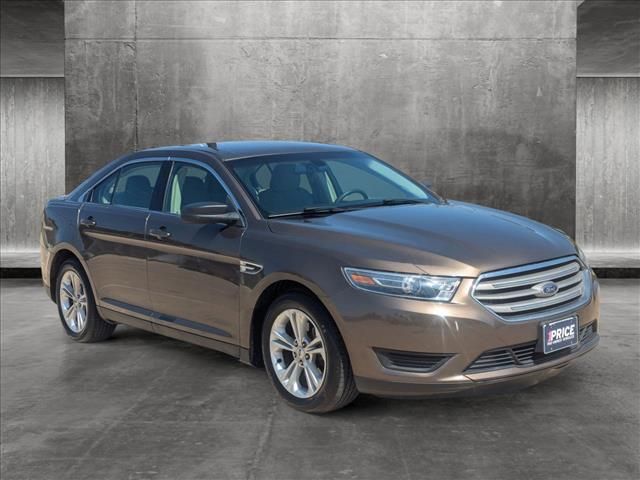 2016 Ford Taurus SE