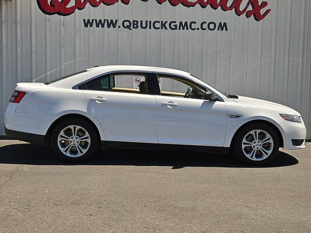 2016 Ford Taurus SE