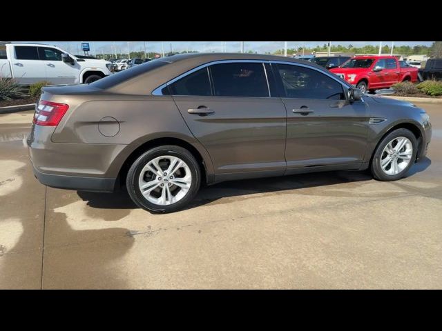 2016 Ford Taurus SE