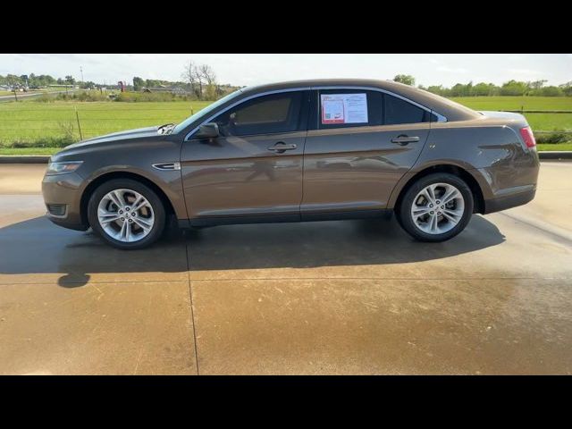 2016 Ford Taurus SE