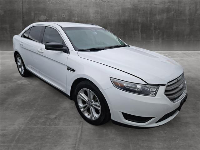 2016 Ford Taurus SE