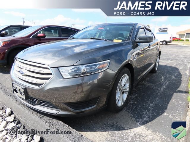 2016 Ford Taurus SE