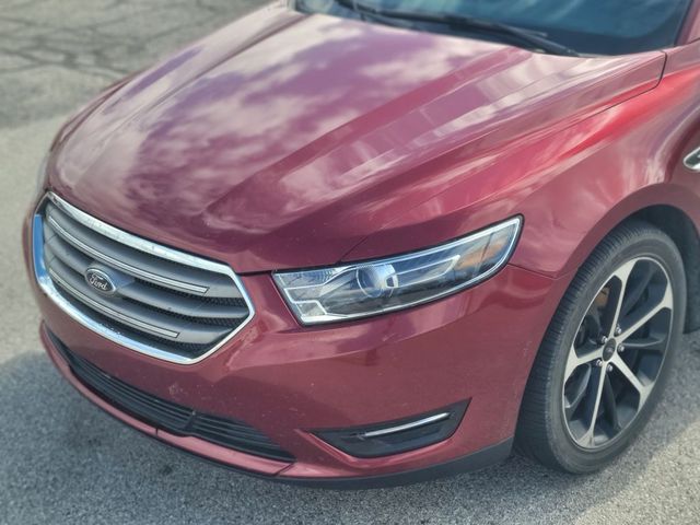 2016 Ford Taurus SEL