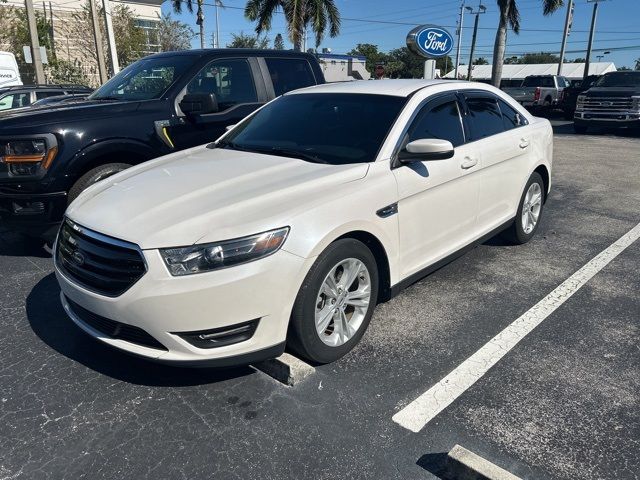 2016 Ford Taurus SEL