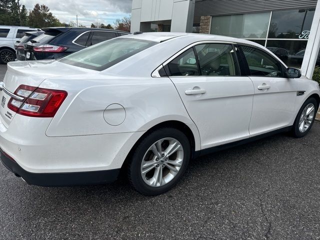 2016 Ford Taurus SEL