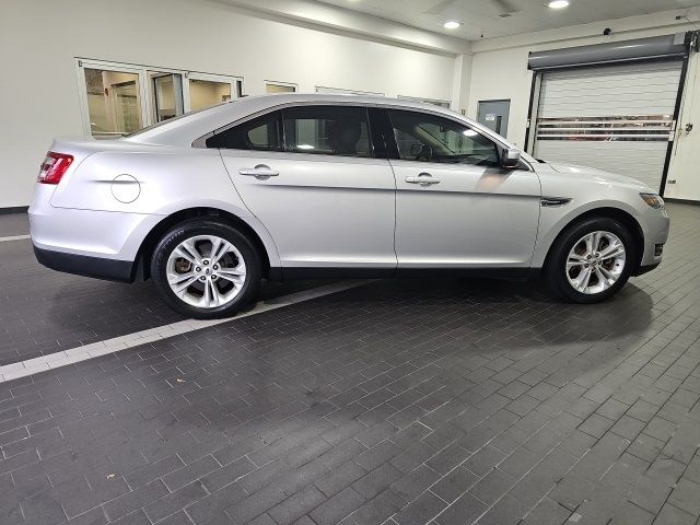 2016 Ford Taurus SEL