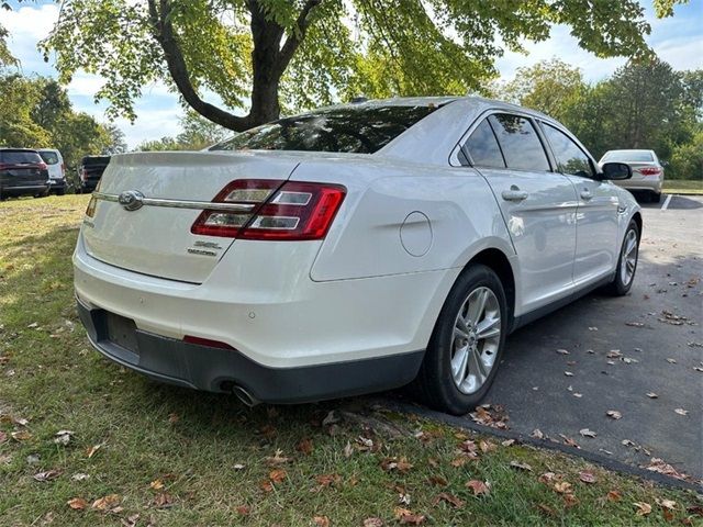 2016 Ford Taurus SEL