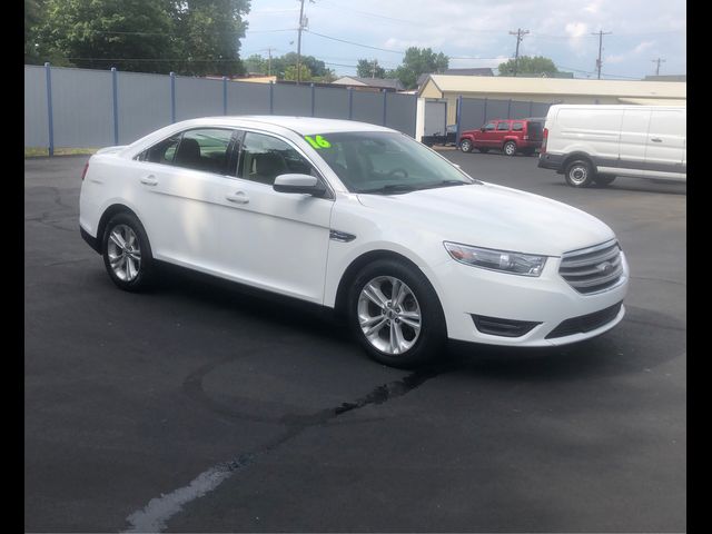 2016 Ford Taurus SEL