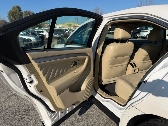 2016 Ford Taurus SEL