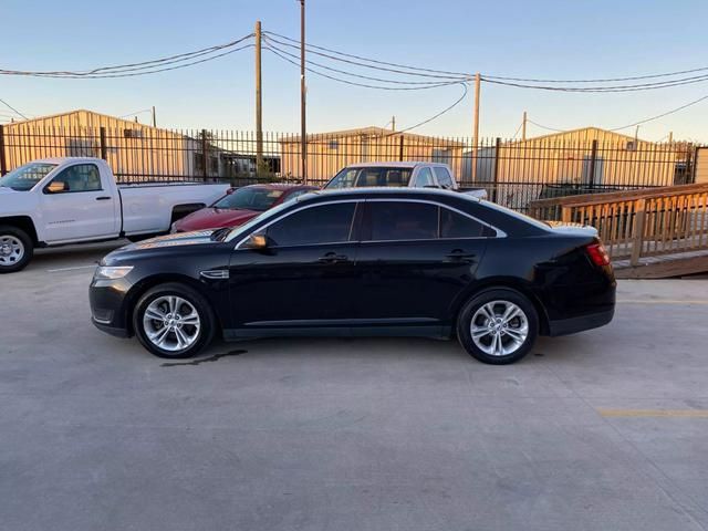 2016 Ford Taurus SE