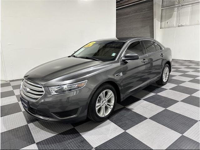 2016 Ford Taurus SE