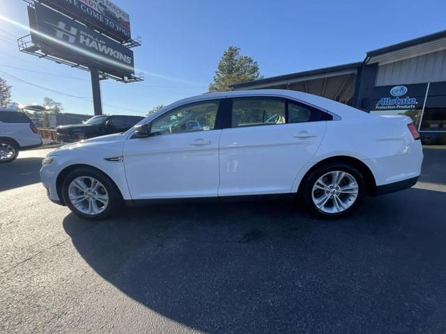 2016 Ford Taurus SE