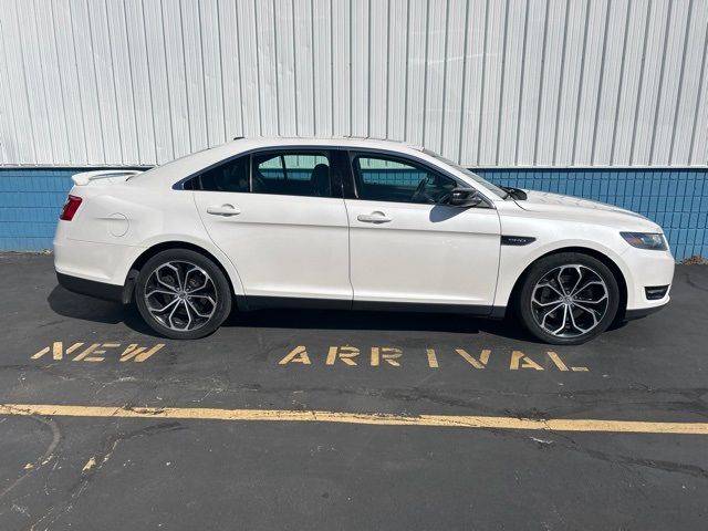 2016 Ford Taurus SHO