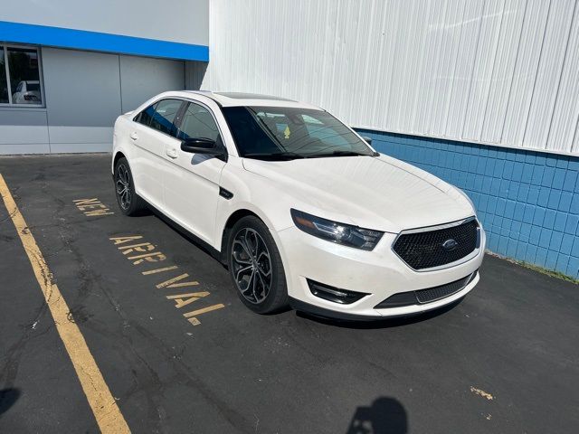 2016 Ford Taurus SHO