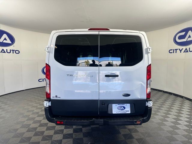 2016 Ford Transit Base