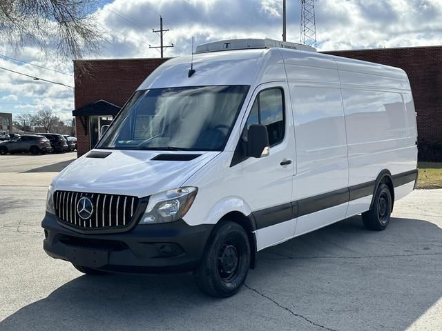 2016 Freightliner Sprinter Vans Worker