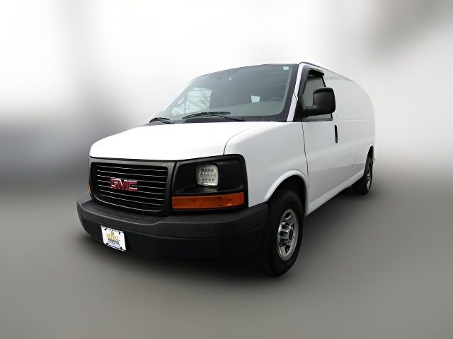 2016 GMC Savana Base