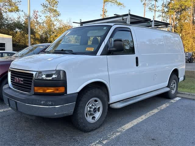 2016 GMC Savana Base