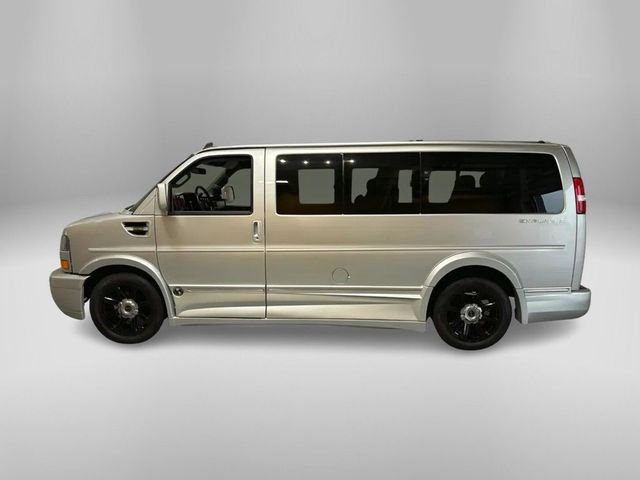 2016 GMC Savana Base